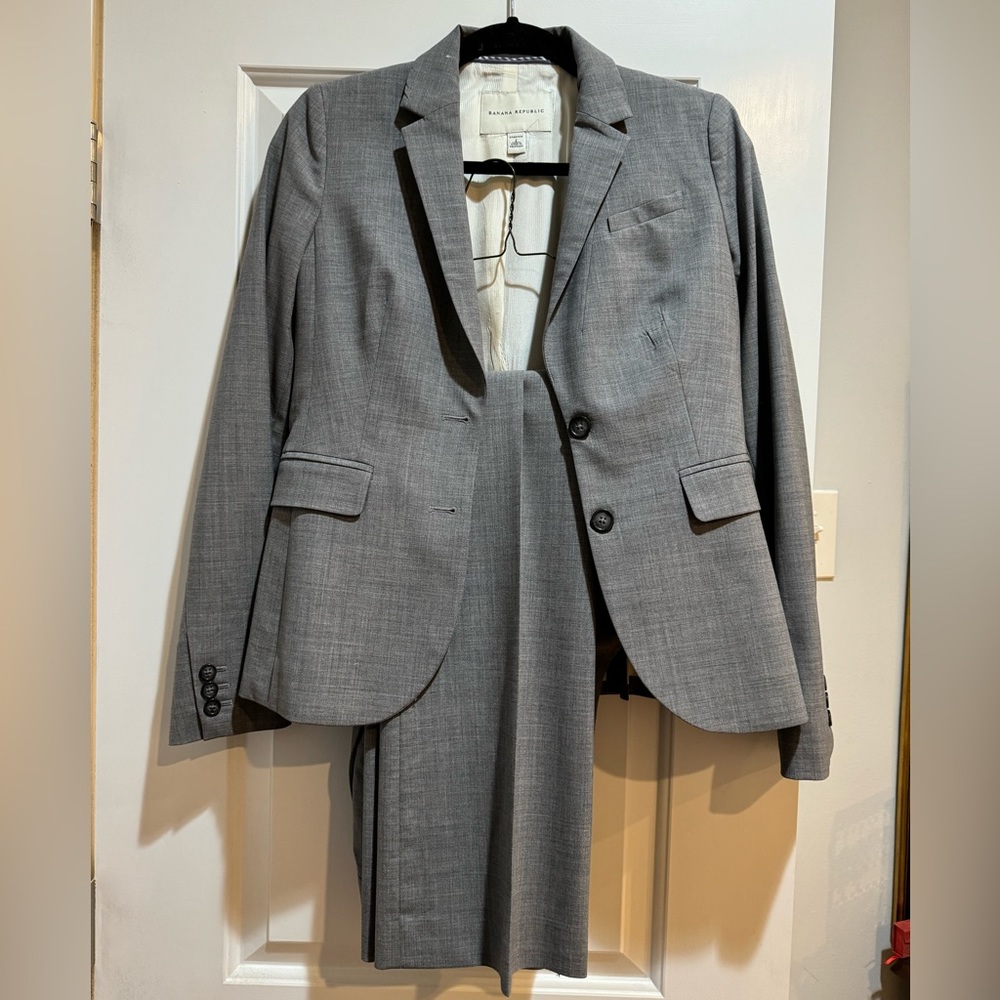 Banana Republic Suit